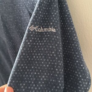 Columbia fleece sweater size M blue lightweight good for Fall